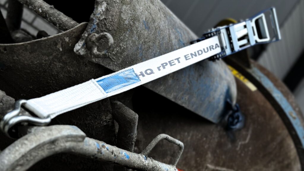 Duurzaam geproduceerd van gerecyclede PET-flessen